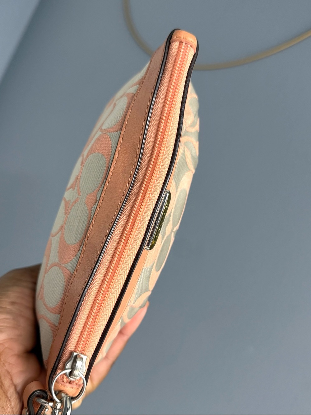 Vintage Y2K Coach Signature Jacquard Wristlet - Picture 3 of 13